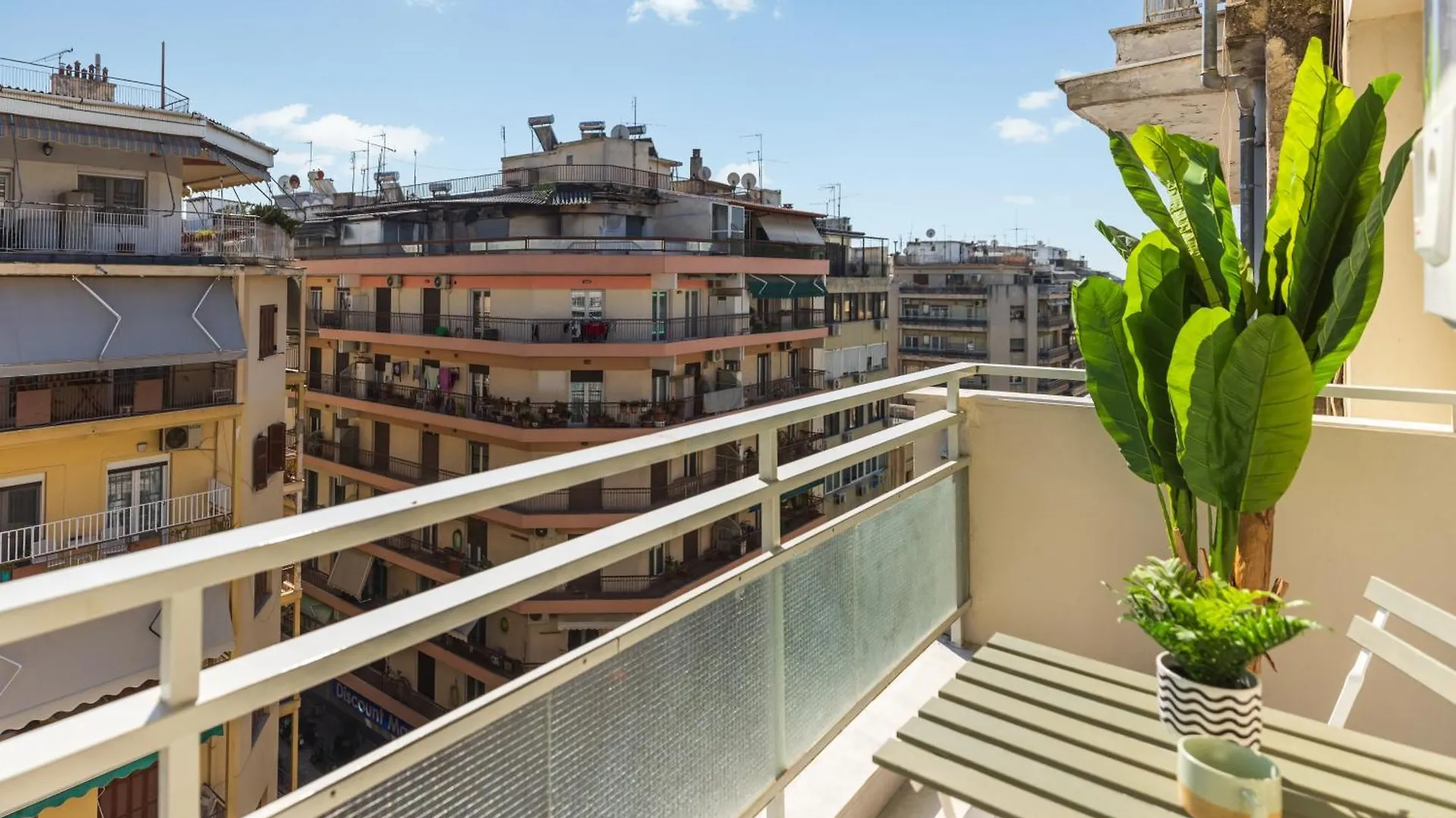 Coloured Nests Apartment Thessaloniki